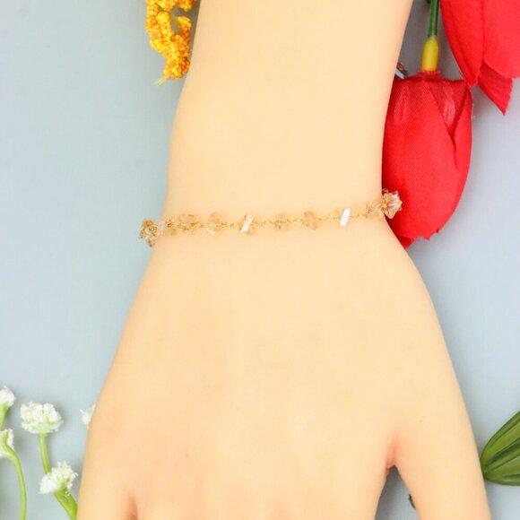 "Elegant & Trendy Bracelet, A Perfect Gift for Women, Thoughtful, EVCH1371 - Picture 1 of 11